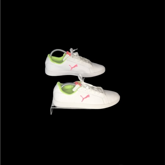 Puma Smash Cat Women’s White Sneakers - Size 11 - EUC - Picture 3 of 5